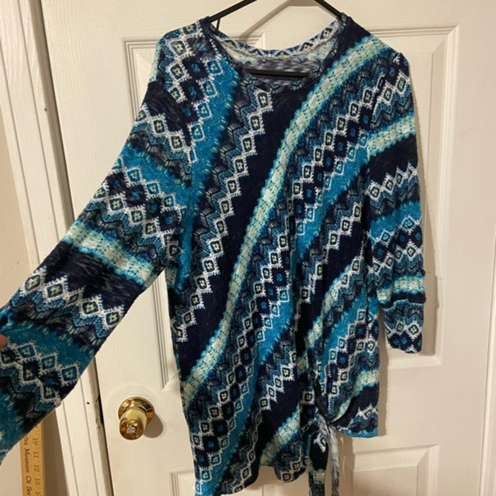 Women's Blue Patterned Tie-Hem Top